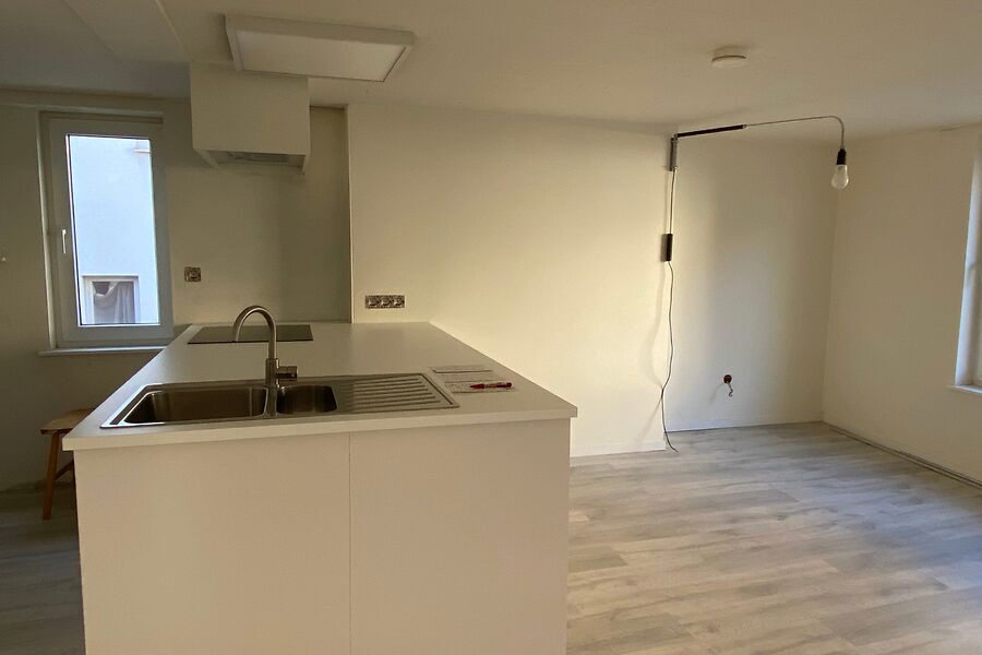 Centraal gelegen, vernieuwd  1-slaapkamer appartement. 